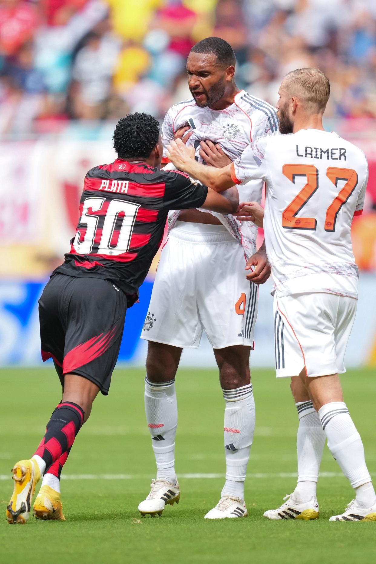 拜仁慕尼黑发布备战花絮，转会期遗憾出局，德国杯任务艰巨，赛程密集仍需轮换的简单介绍