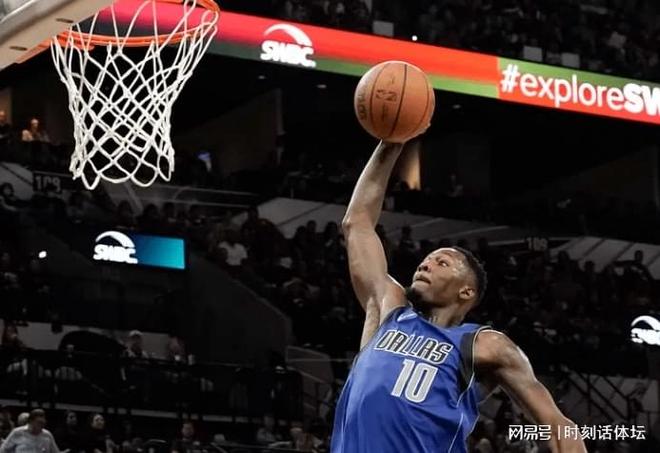 包含转折点犹他爵士手感冰凉，西甲集结日攻防权衡，态度坚定，训练强度明显提升的词条