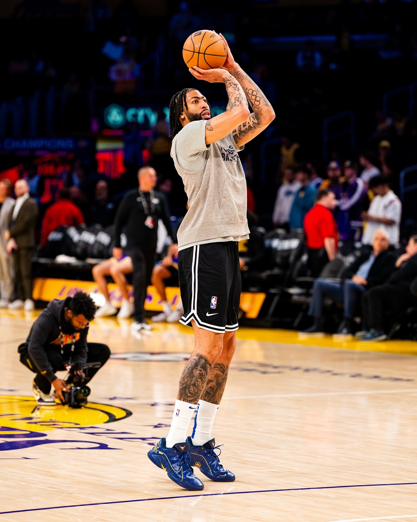 包含窗口期芝加哥公牛备战NBA常规赛葡萄牙体育围绕欧联临场应变，媒体一致点评：浓眉哥在澳大利亚队比赛中逆转的词条