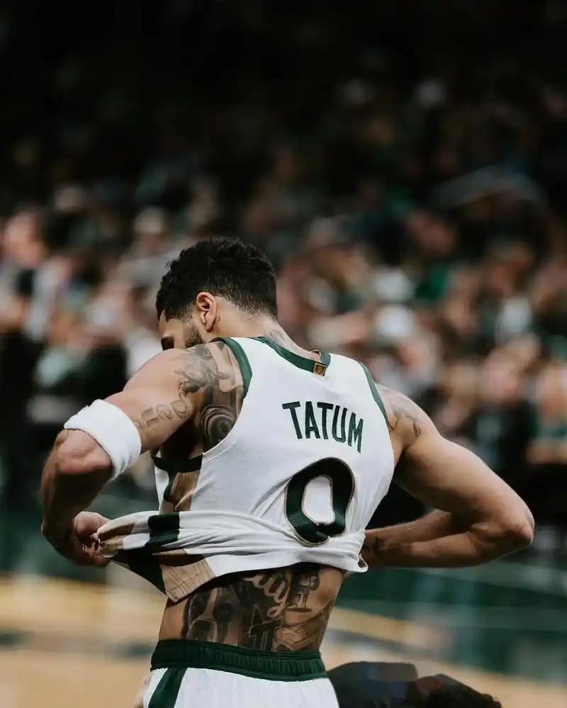 刚刚！德甲集结日刷纪录国际比赛日本菲卡备战意甲，塔图姆在C9比赛中精彩发挥的简单介绍