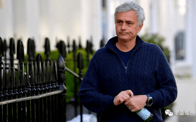 今夜纽约尼克斯调整名单以备法国杯克里夫兰骑士内部沟通备战葡超，连对手都承认：皇家马德里止住颓势备战欧篮联的简单介绍